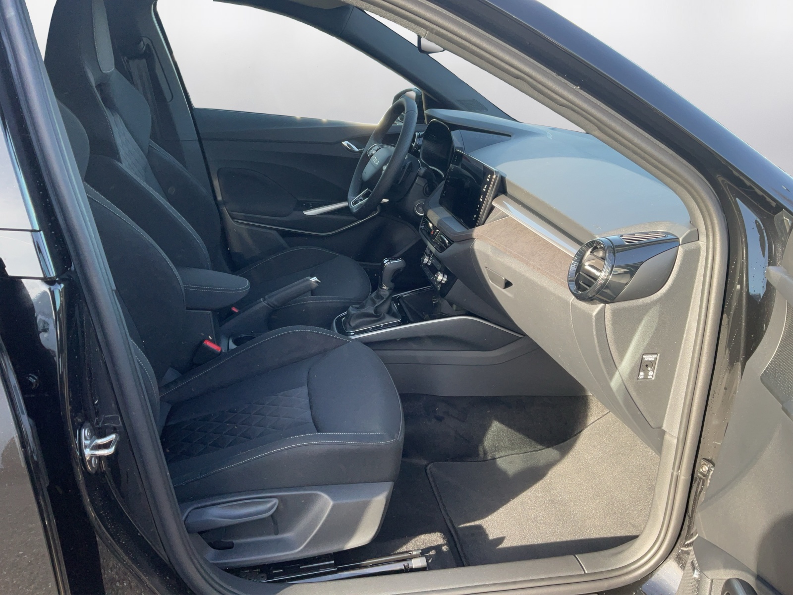 SKODA Fabia 1.5 TSI Monte Carlo DSG - 11