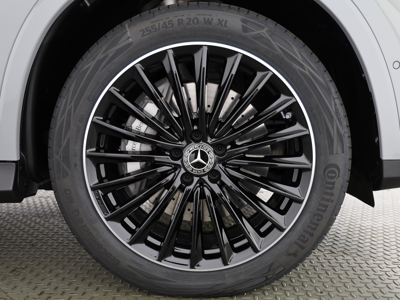 MERCEDES-BENZ GLC 400 e 4Matic 9G-Tronic - 25