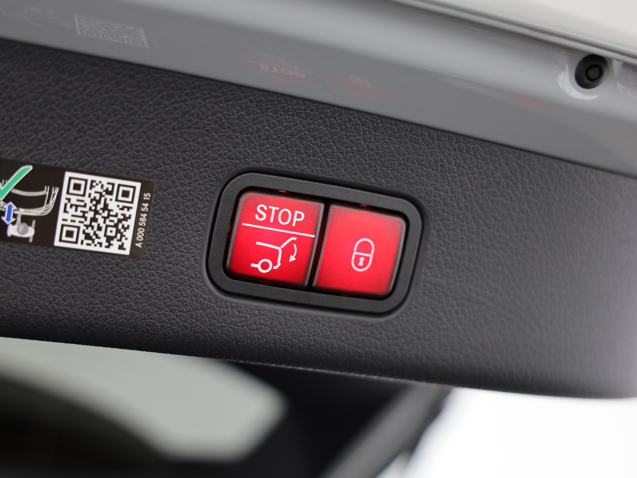 MERCEDES-BENZ GLC 400 e 4Matic 9G-Tronic - 23