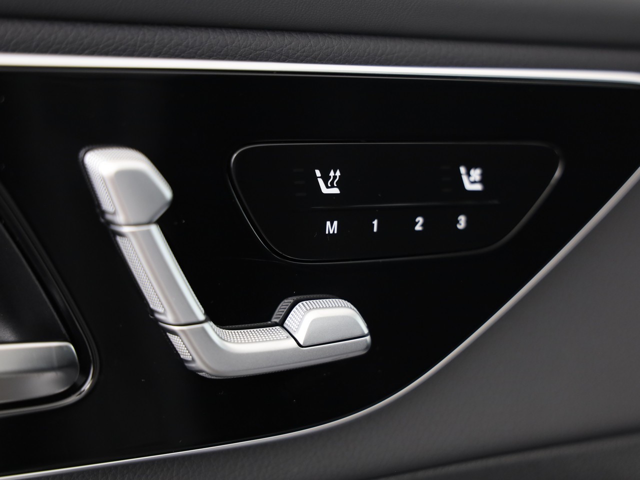 MERCEDES-BENZ GLC 400 e 4Matic 9G-Tronic - 19