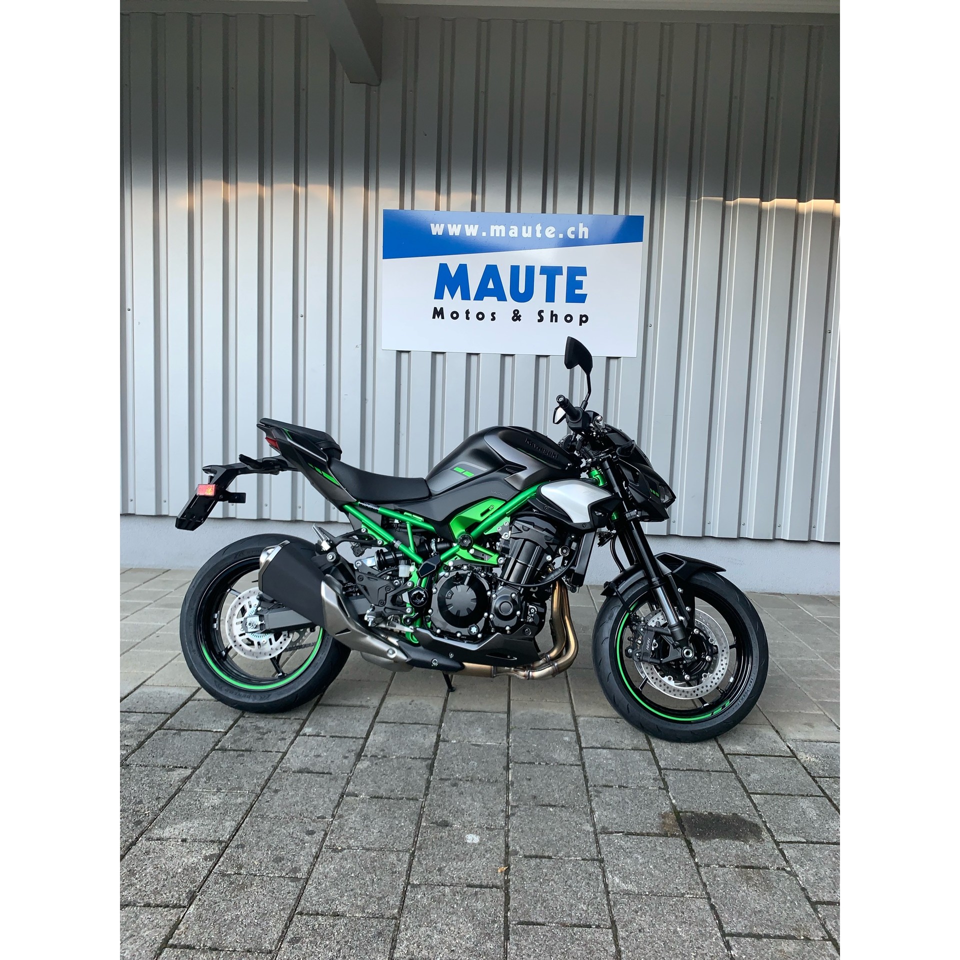 KAWASAKI Z 900