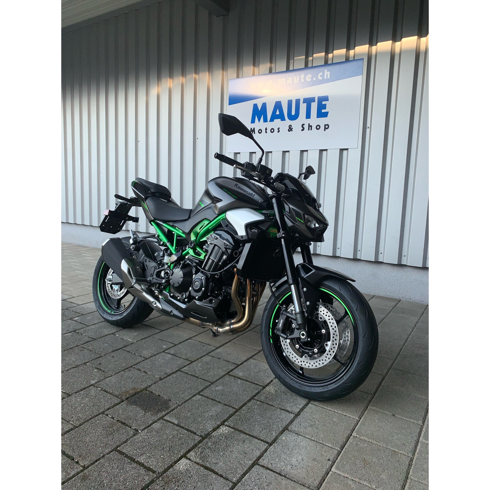 KAWASAKI Z 900 - 4