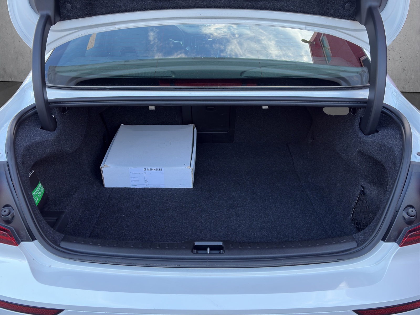 VOLVO S60 2.0 T8 TE Ultimate Dark eAWD - 15