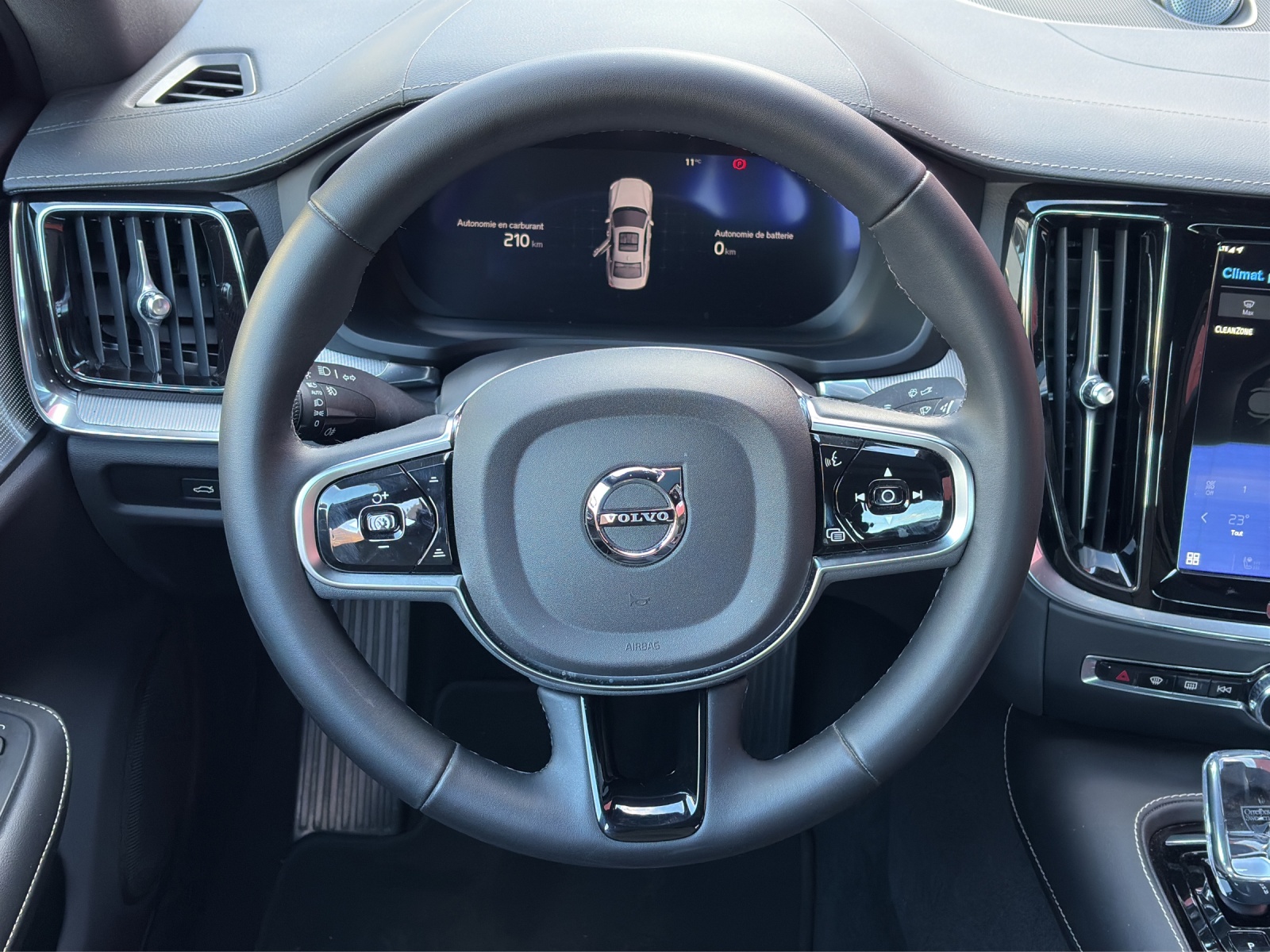 VOLVO S60 2.0 T8 TE Ultimate Dark eAWD - 9