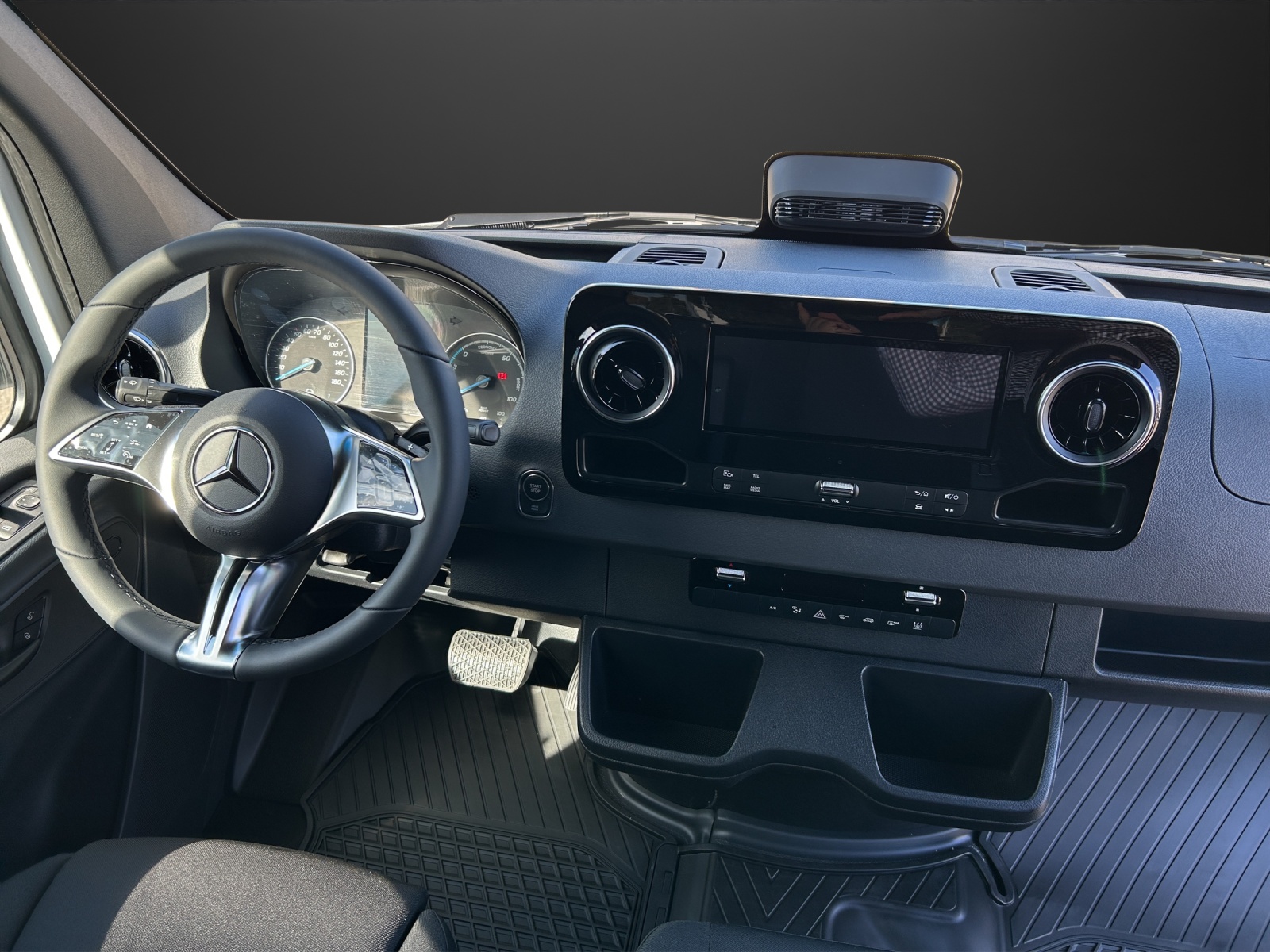 MERCEDES-BENZ eSprinter 320 PRO KA 3665mm S Worker - 9