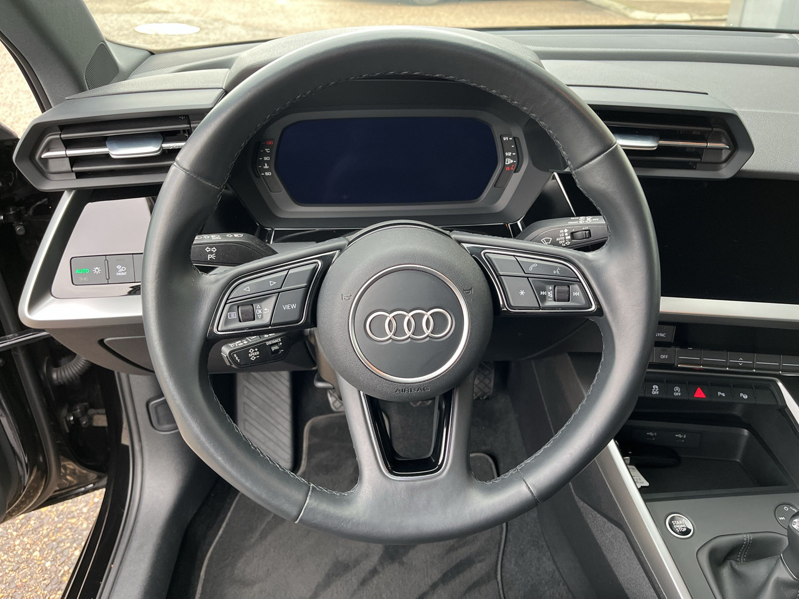 AUDI A3 Sportback 35 TFSI Attraction - 12