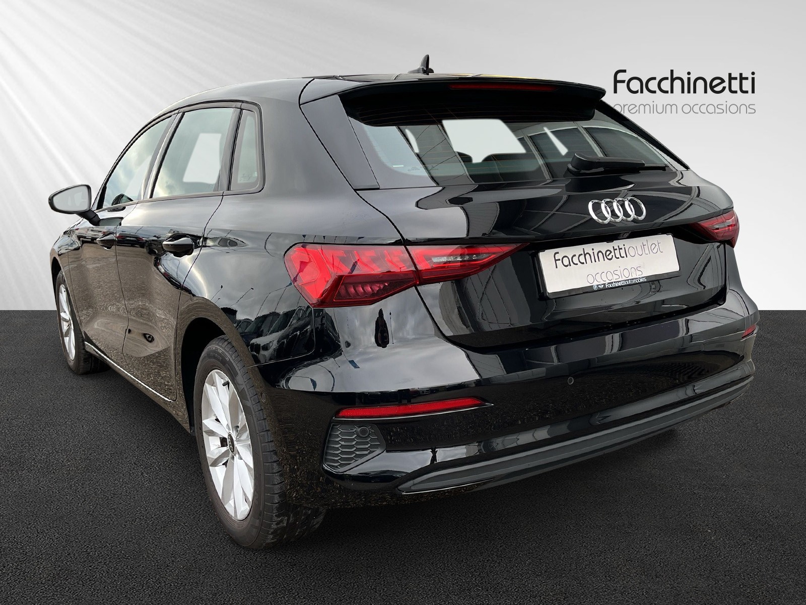 AUDI A3 Sportback 35 TFSI Attraction - 3