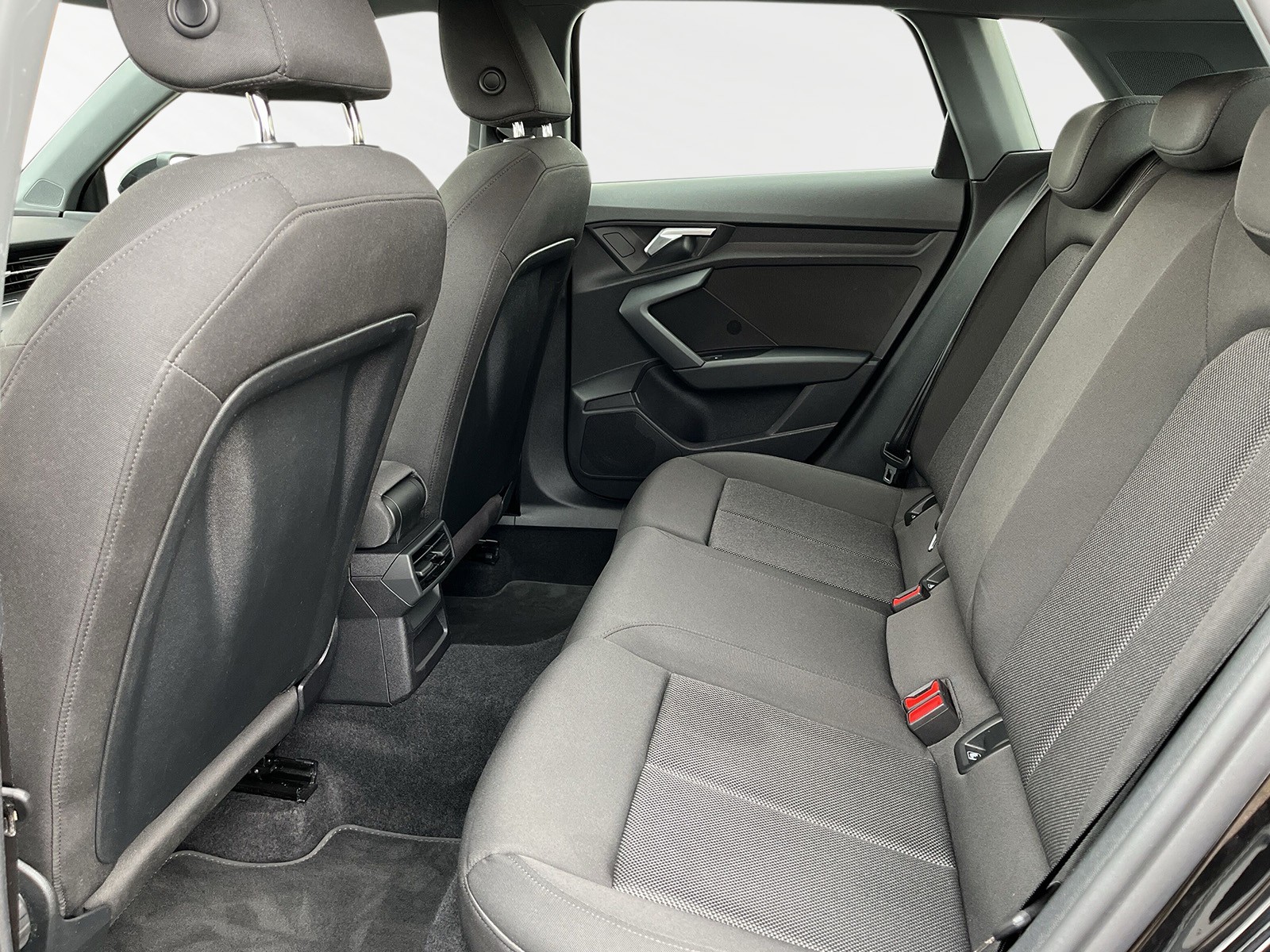 AUDI A3 Sportback 35 TFSI Attraction - 7