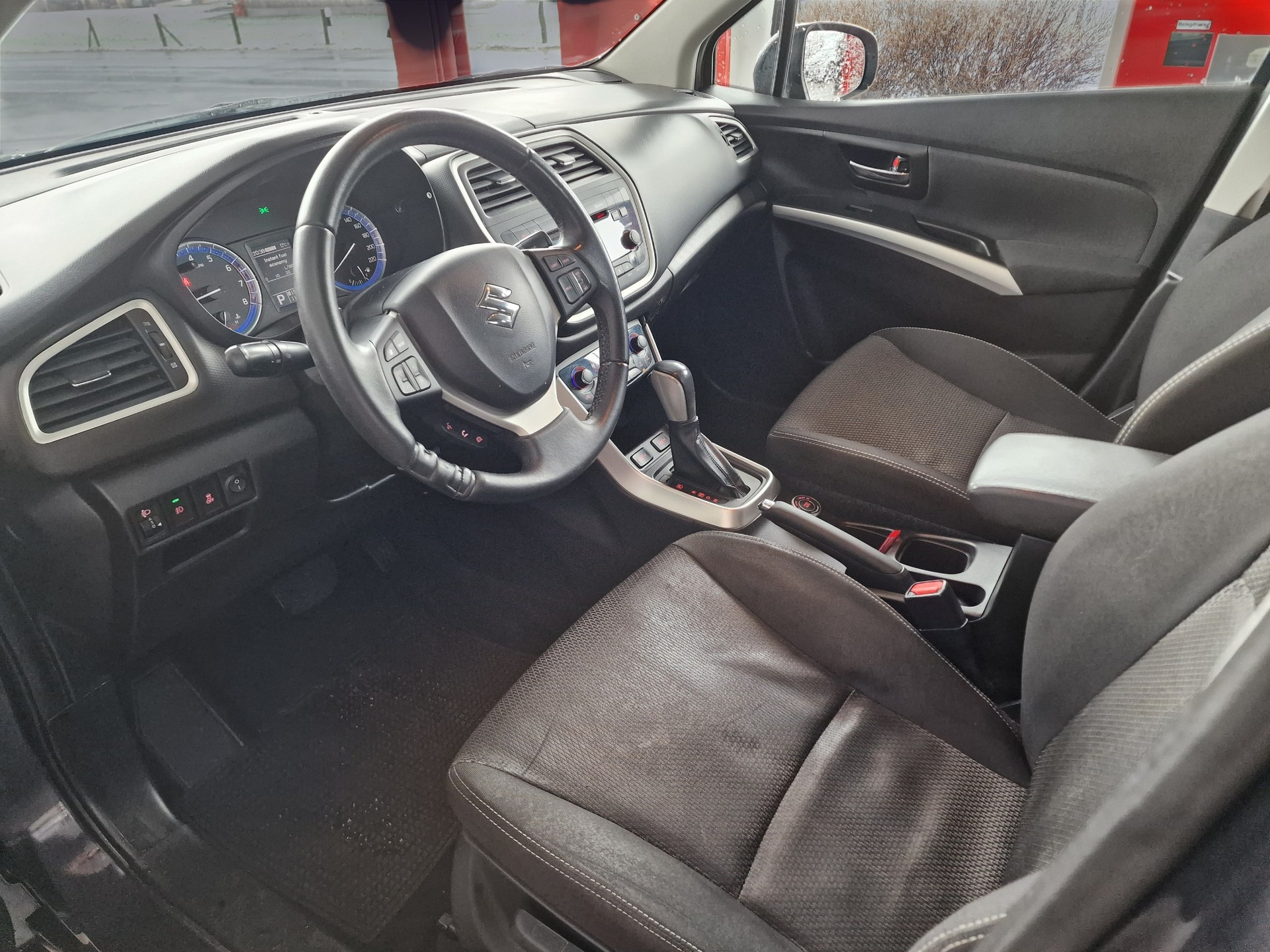 SUZUKI SX4 S-Cross 1.6 16V Compact Top 4WD CVT7 8xAlu 12Mt Gara - 9