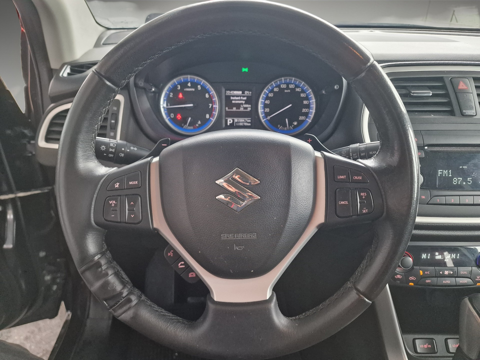 SUZUKI SX4 S-Cross 1.6 16V Compact Top 4WD CVT7 8xAlu 12Mt Gara - 12