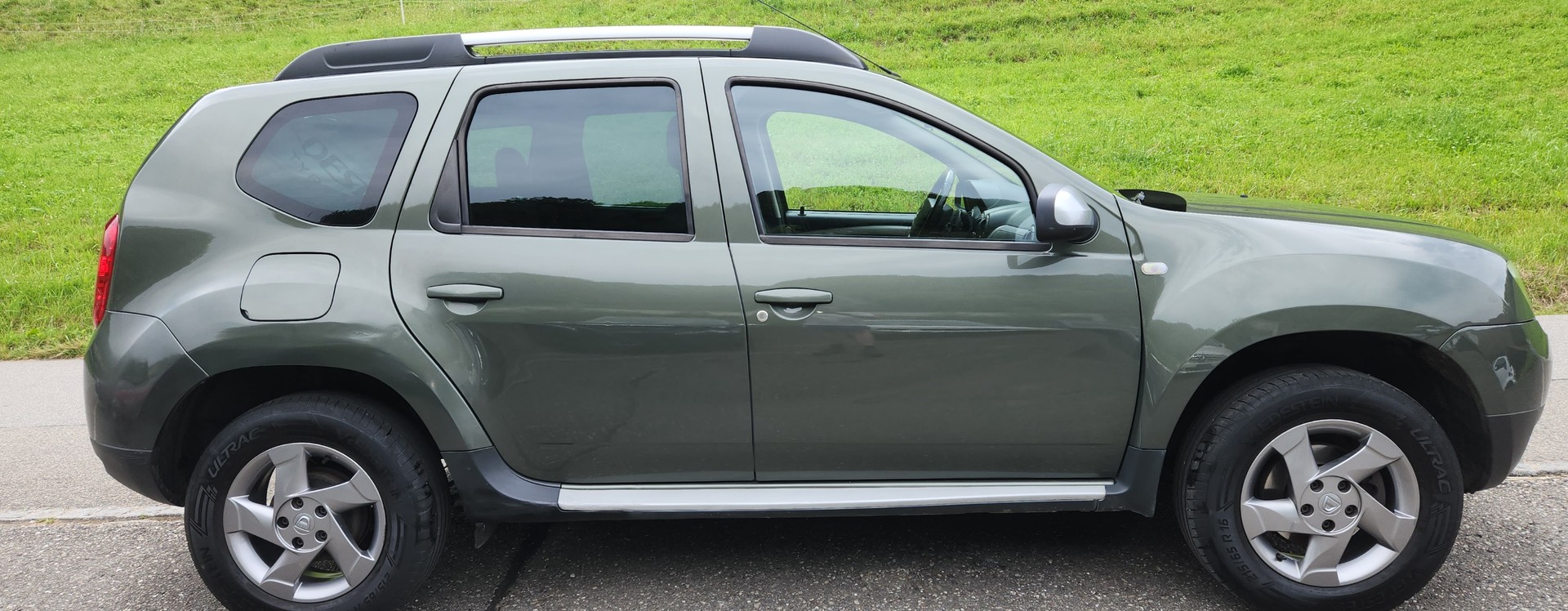 DACIA Duster 1.5 dCi Lauréate 4x4 - 2