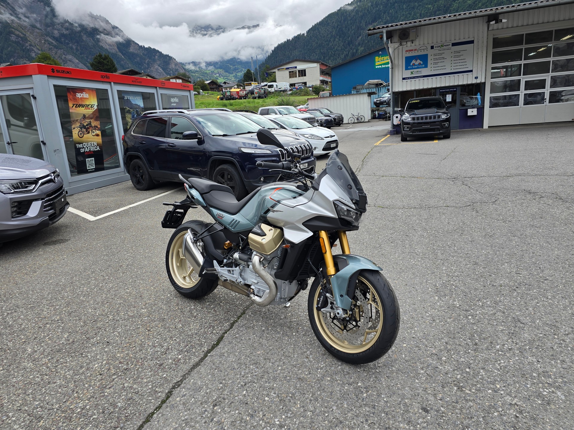 MOTO GUZZI V100 Mandello S - 14