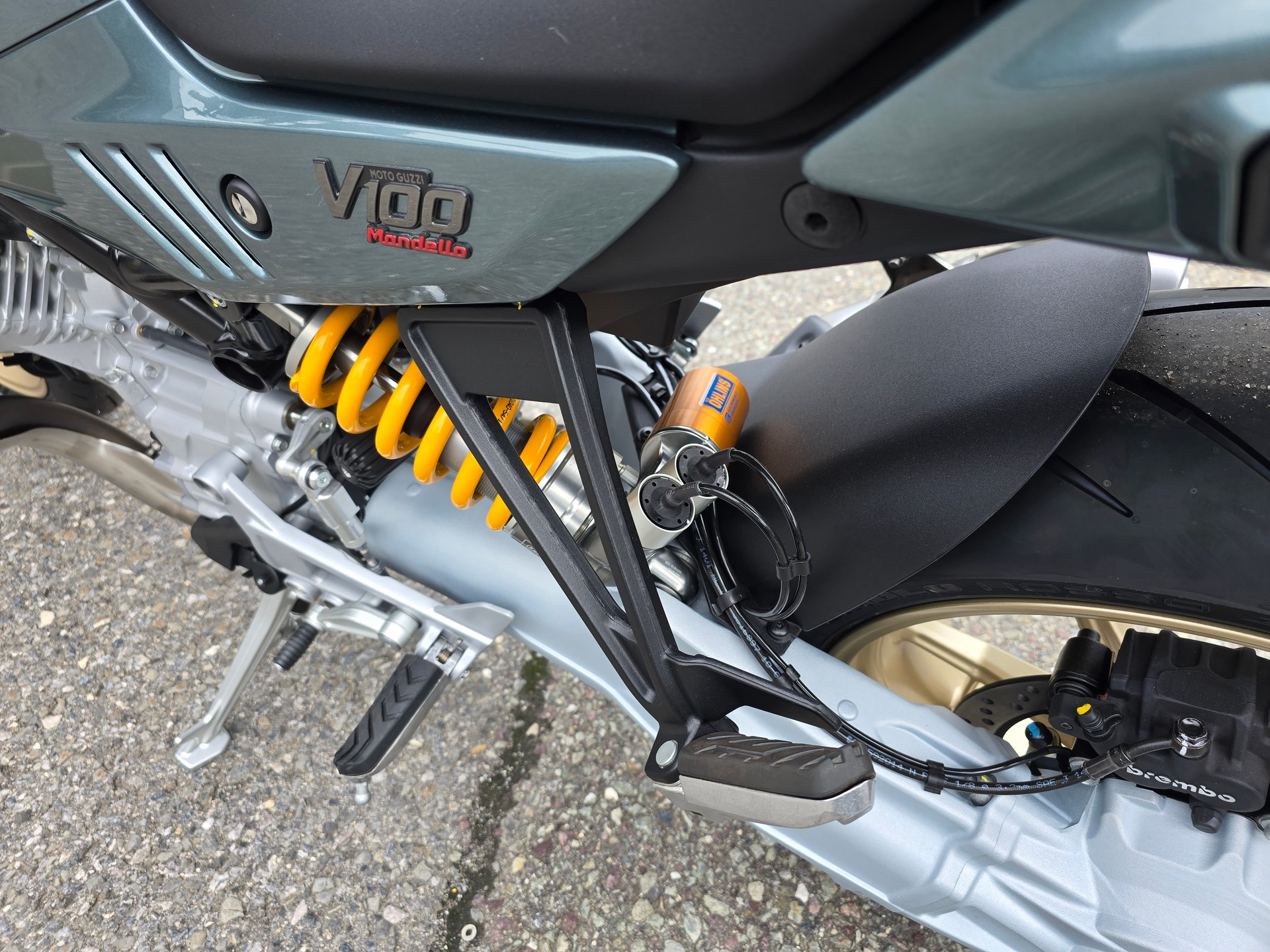 MOTO GUZZI V100 Mandello S - 9
