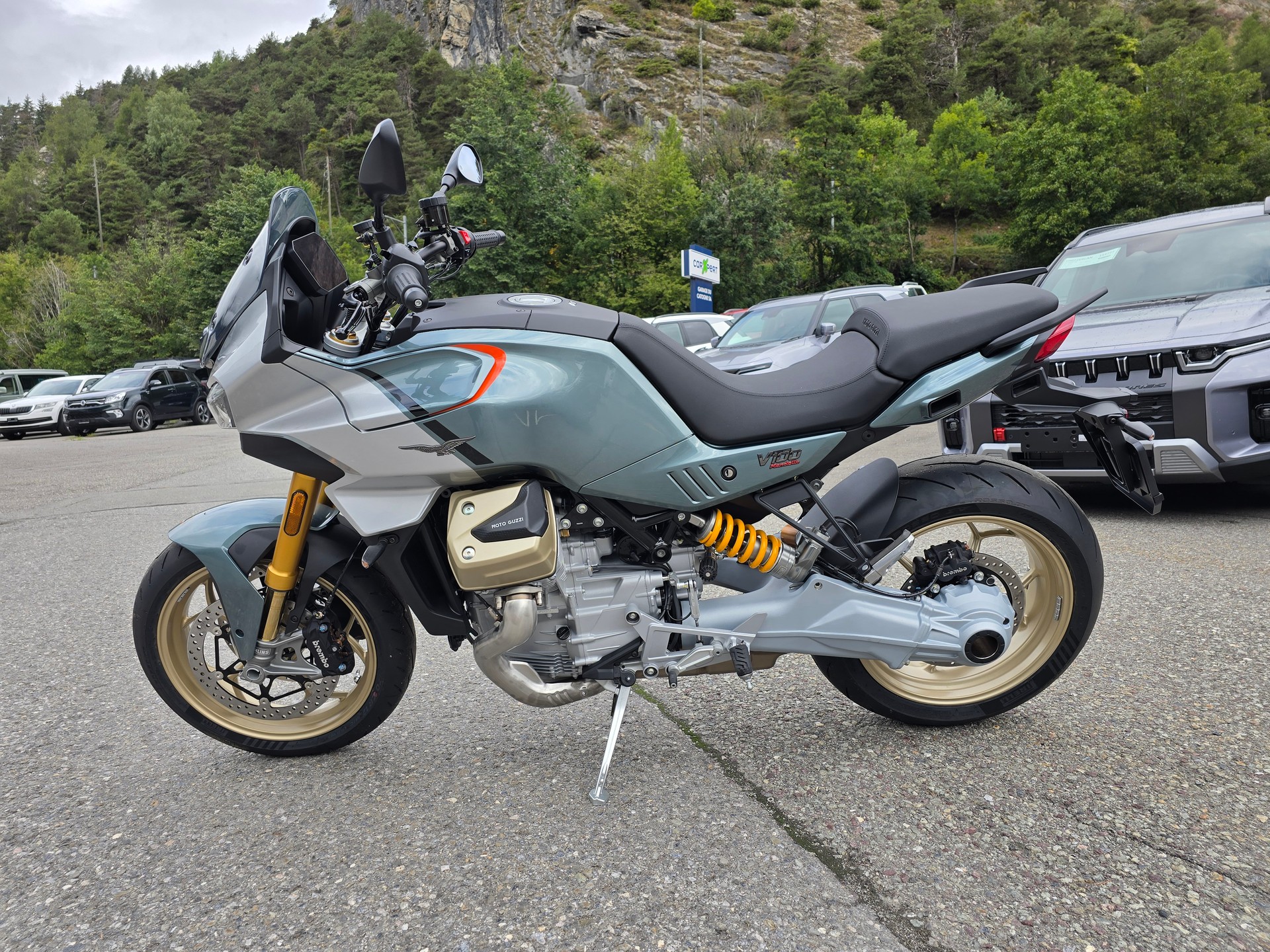 MOTO GUZZI V100 Mandello S - 10