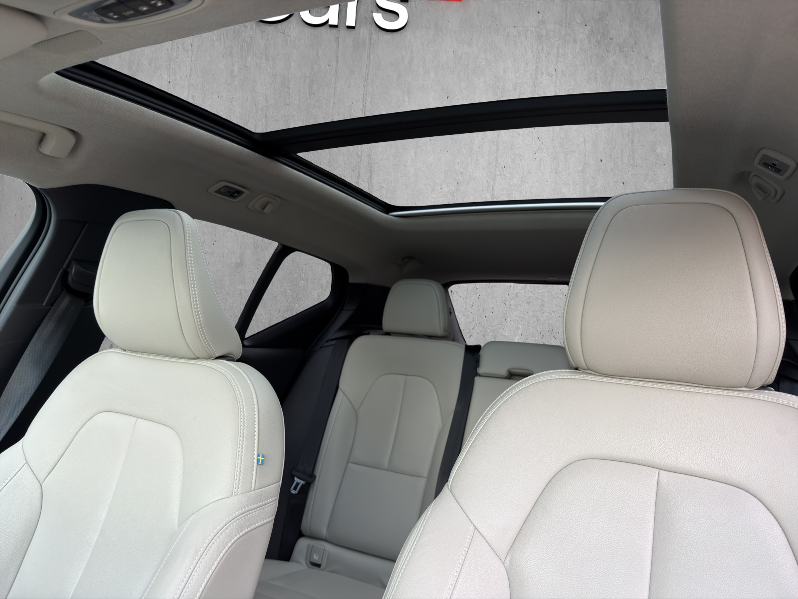 VOLVO XC40 B4 Benzin Mild Hybrid AWD Momentum Geartronic - 17