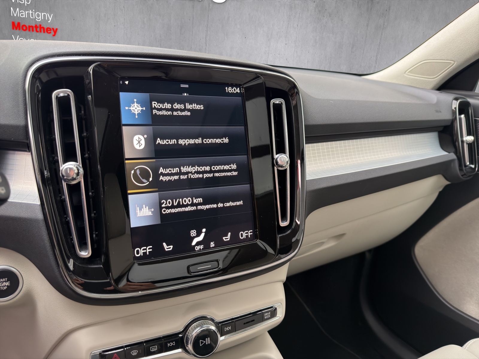 VOLVO XC40 B4 Benzin Mild Hybrid AWD Momentum Geartronic - 13