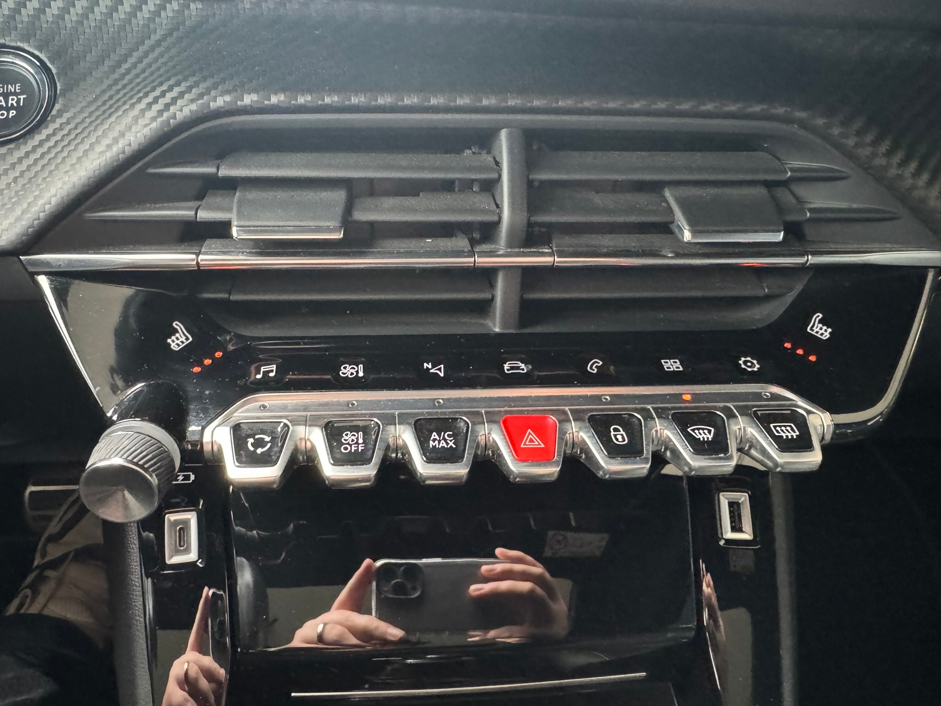 PEUGEOT 208 1.2 PureTech GT EAT8 - 8