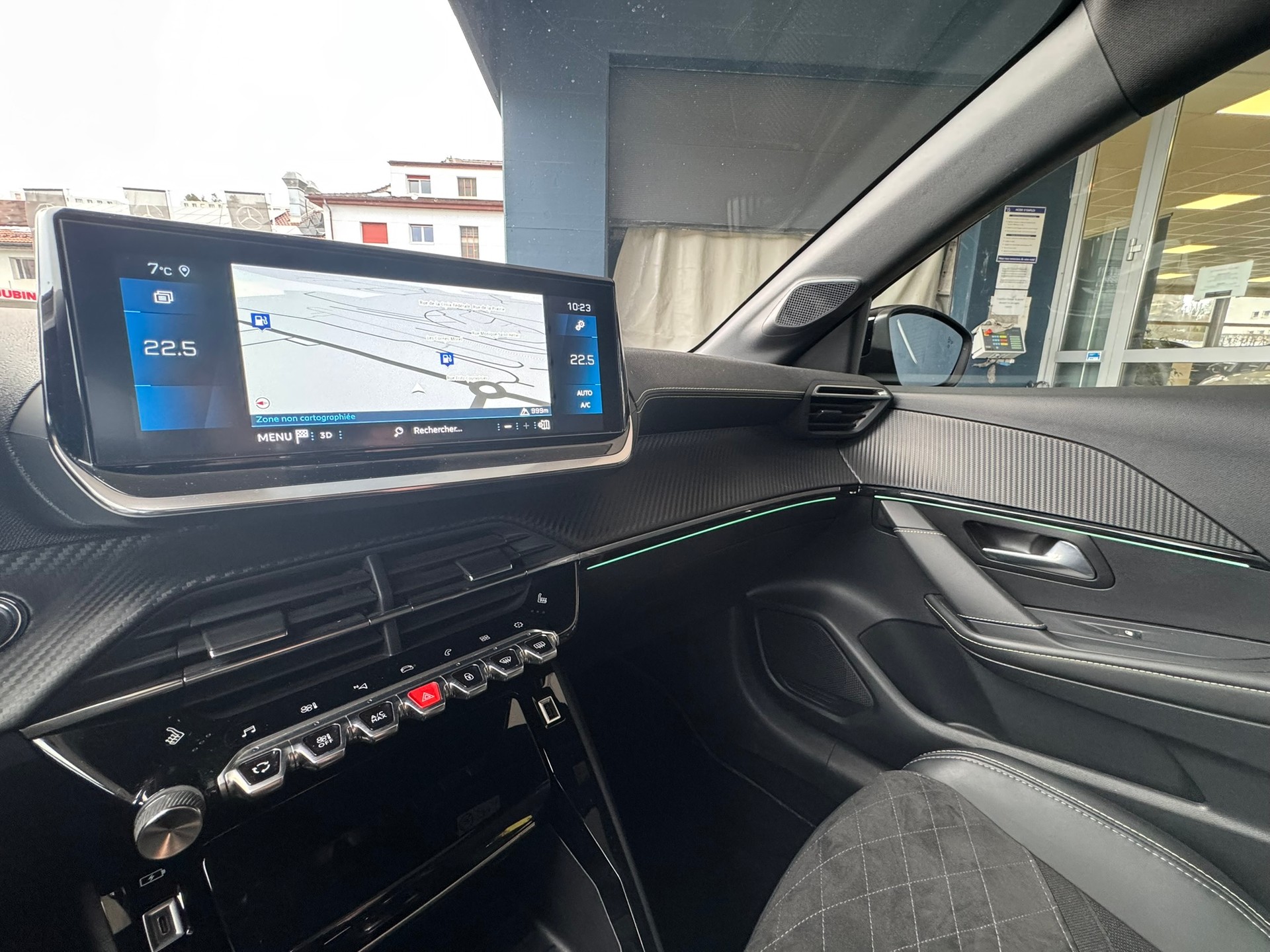 PEUGEOT 208 1.2 PureTech GT EAT8 - 9