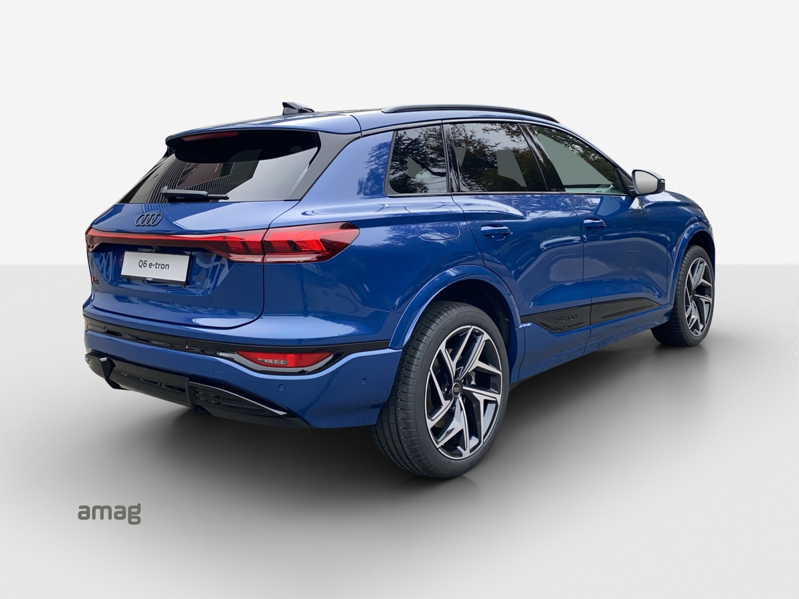 AUDI Q6 e-tron quattro - 5