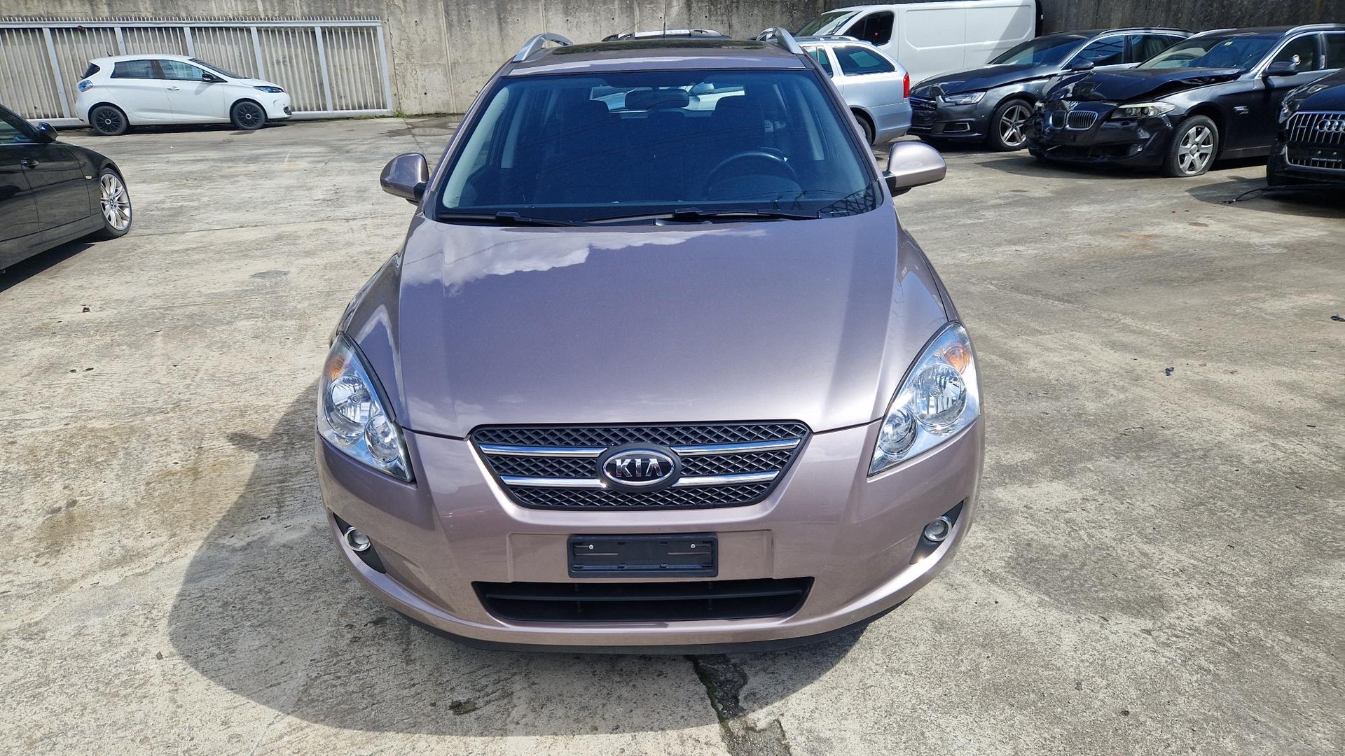 KIA Cee'd Sporty Wagon 1.6 16V Trend Automatic - 11