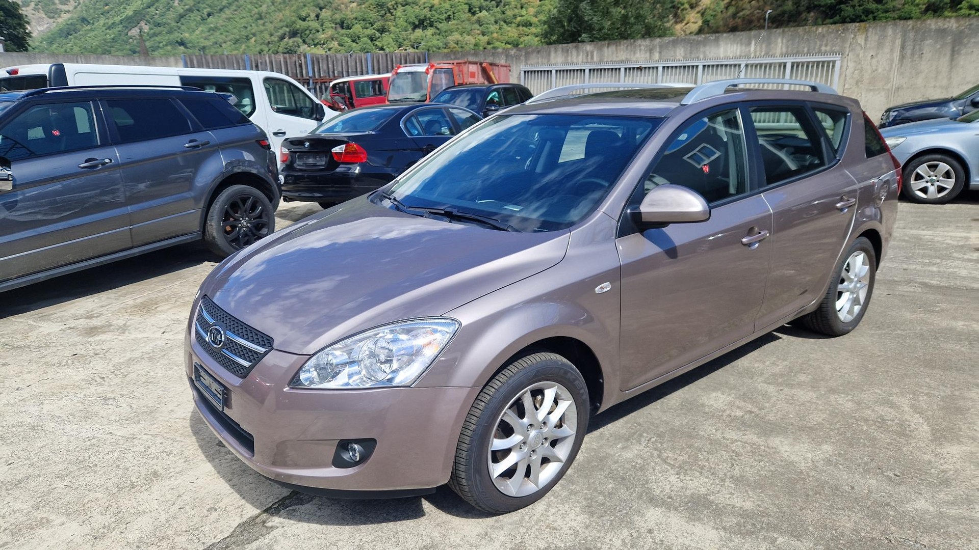 KIA Cee'd Sporty Wagon 1.6 16V Trend Automatic - 10