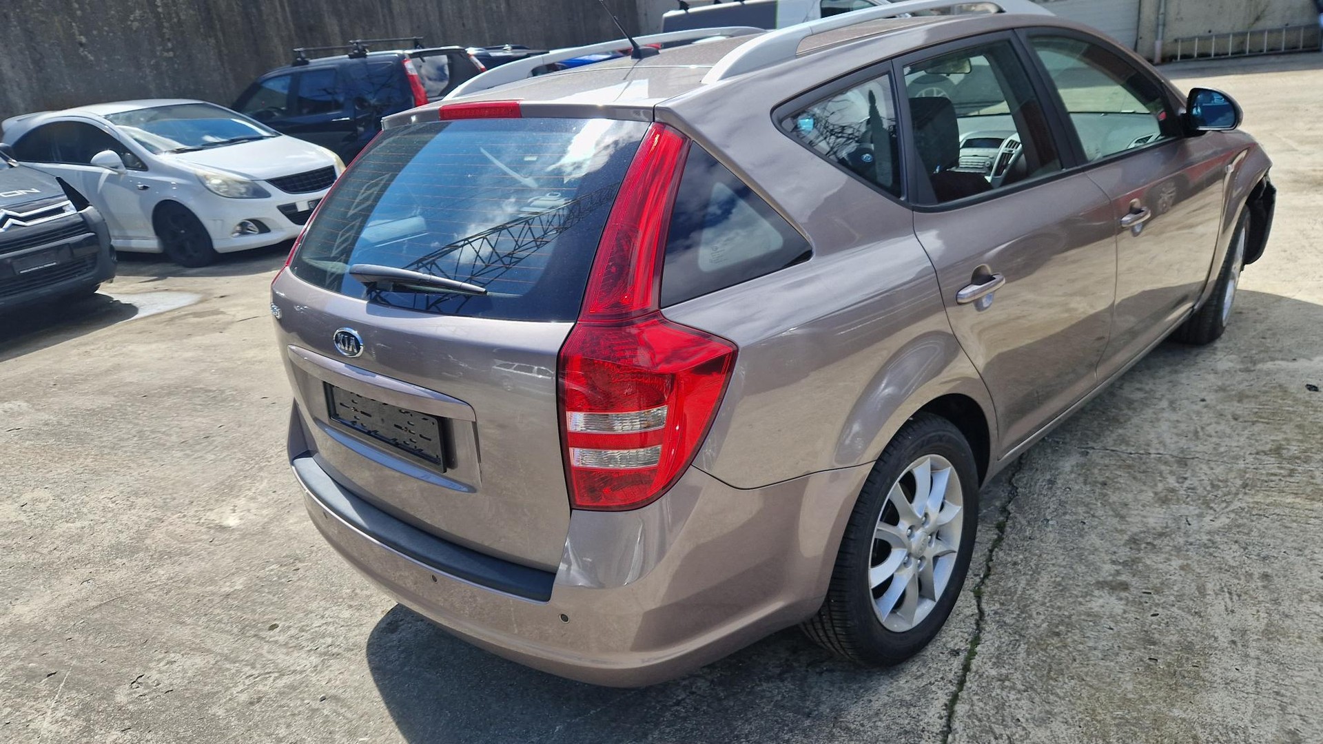KIA Cee'd Sporty Wagon 1.6 16V Trend Automatic - 7