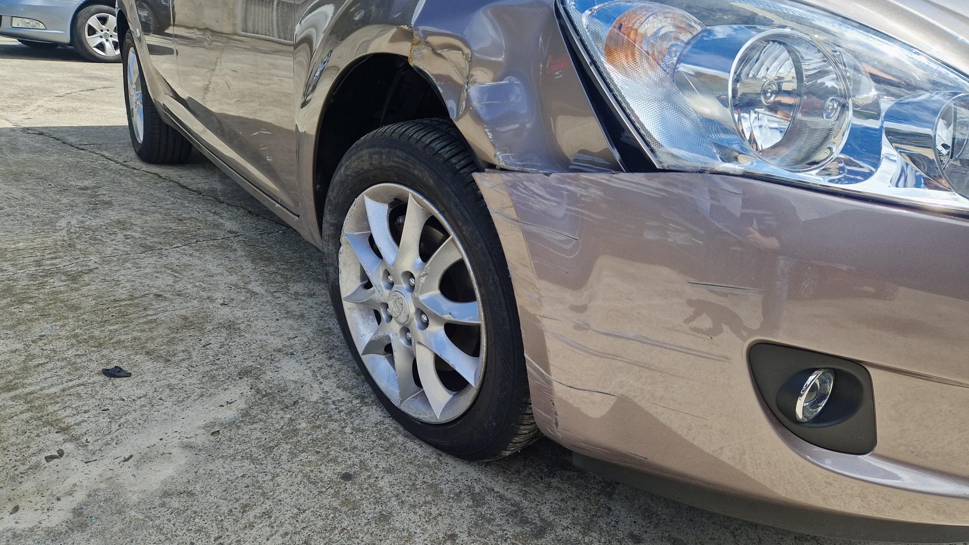 KIA Cee'd Sporty Wagon 1.6 16V Trend Automatic - 4