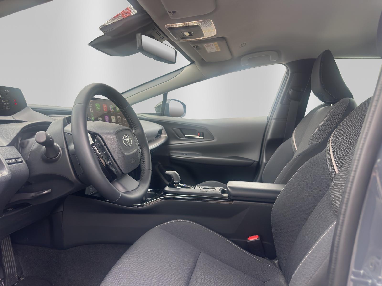 TOYOTA Prius 2.0 Plug-In-Hybrid Style - 9