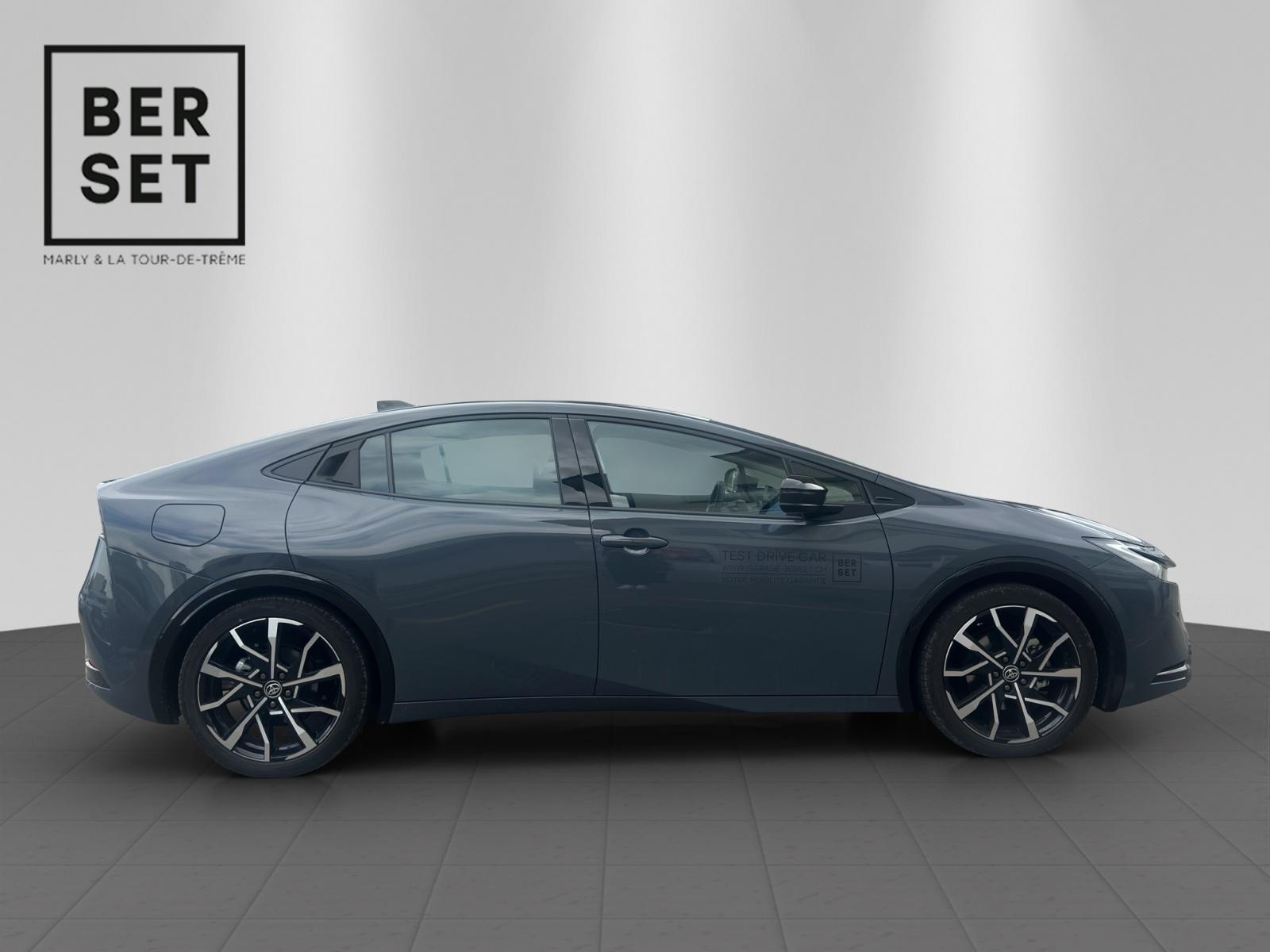 TOYOTA Prius 2.0 Plug-In-Hybrid Style - 6