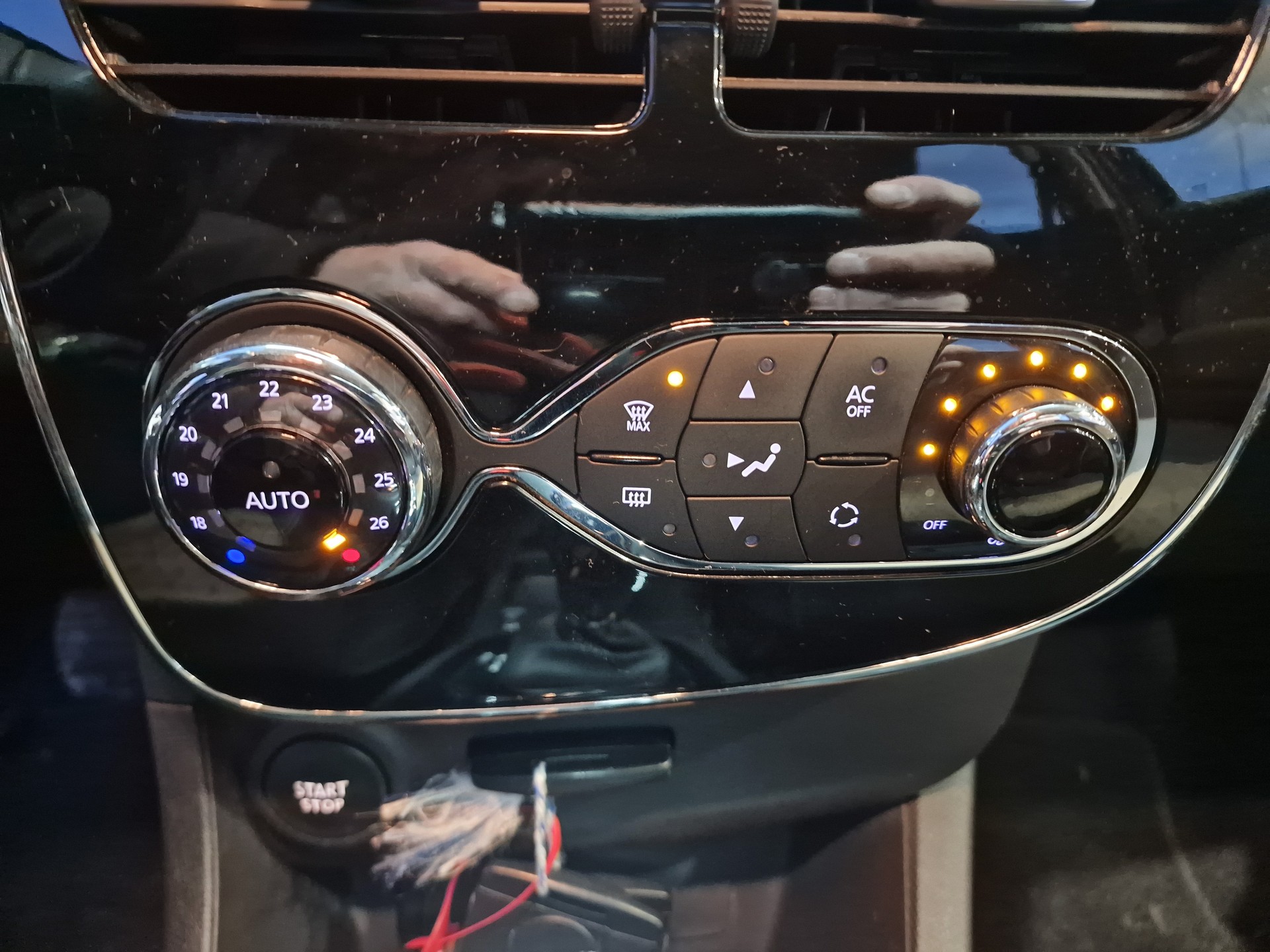 RENAULT Clio 1.2 16V T Swiss Edition EDC 12Mt Gara - 21