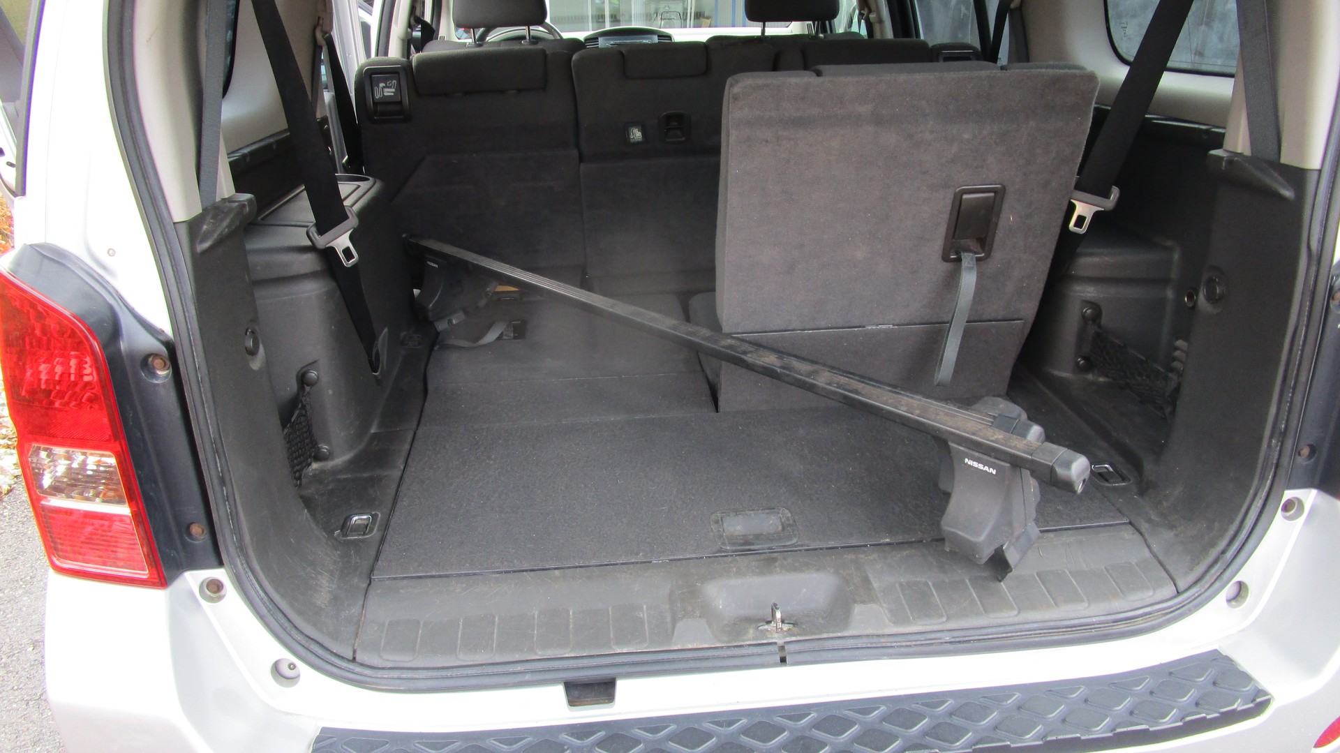 NISSAN Pathfinder 2.5 dCi SE - 11