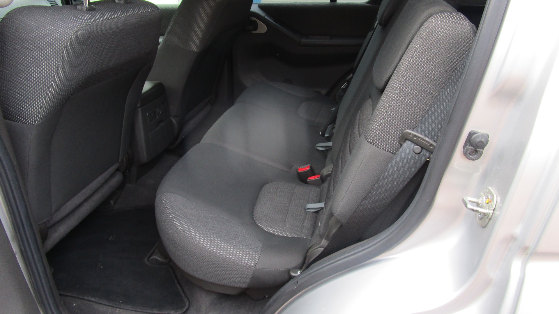 NISSAN Pathfinder 2.5 dCi SE - 10