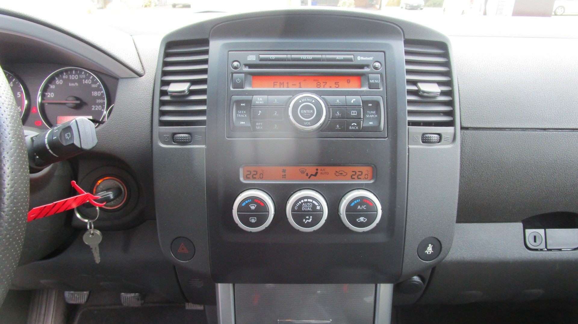 NISSAN Pathfinder 2.5 dCi SE - 13