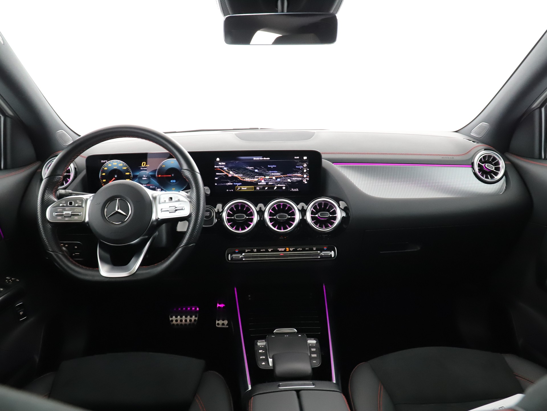 MERCEDES-BENZ EQA 300 AMG Line 4Matic - 13