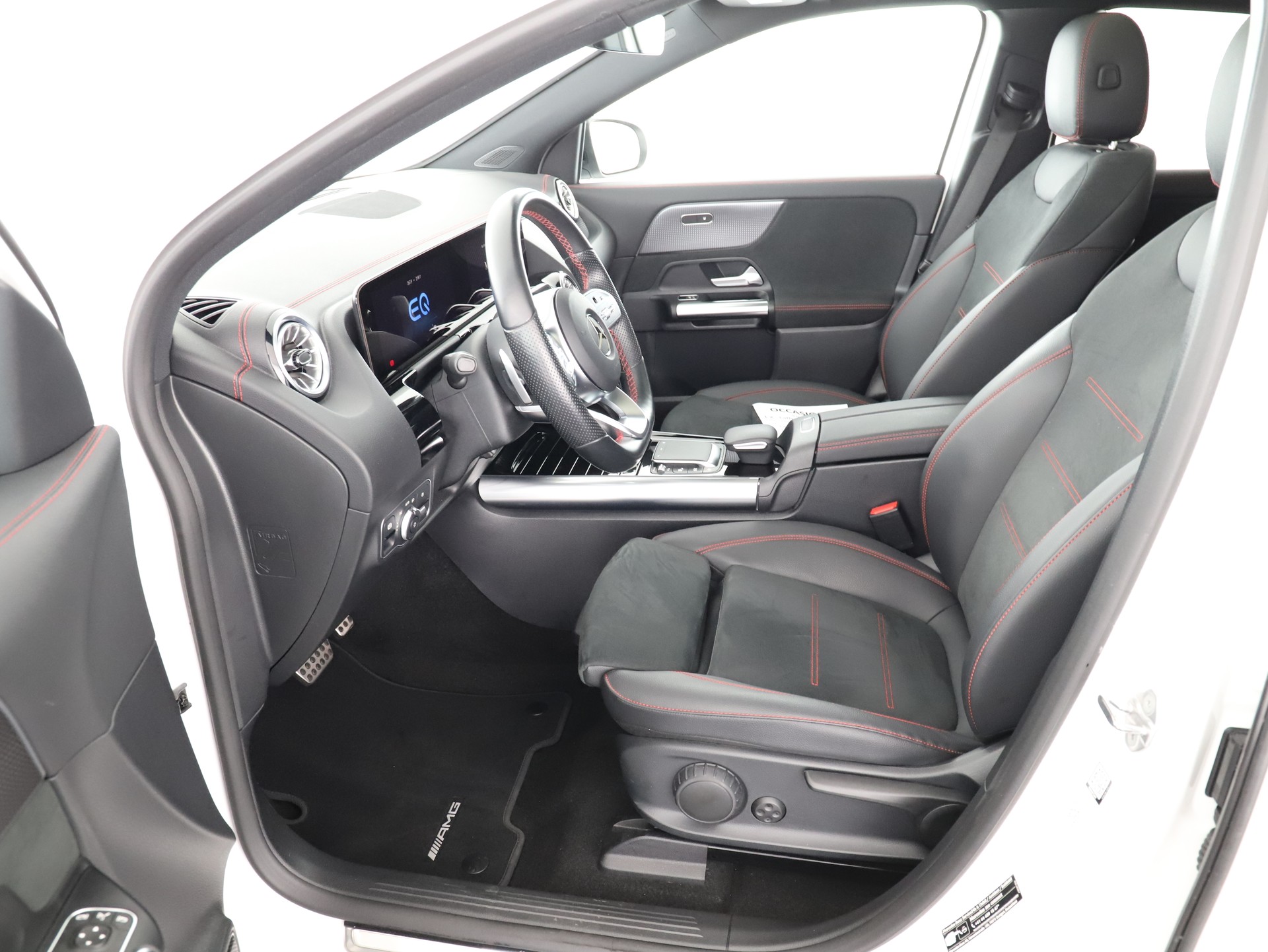 MERCEDES-BENZ EQA 300 AMG Line 4Matic - 10