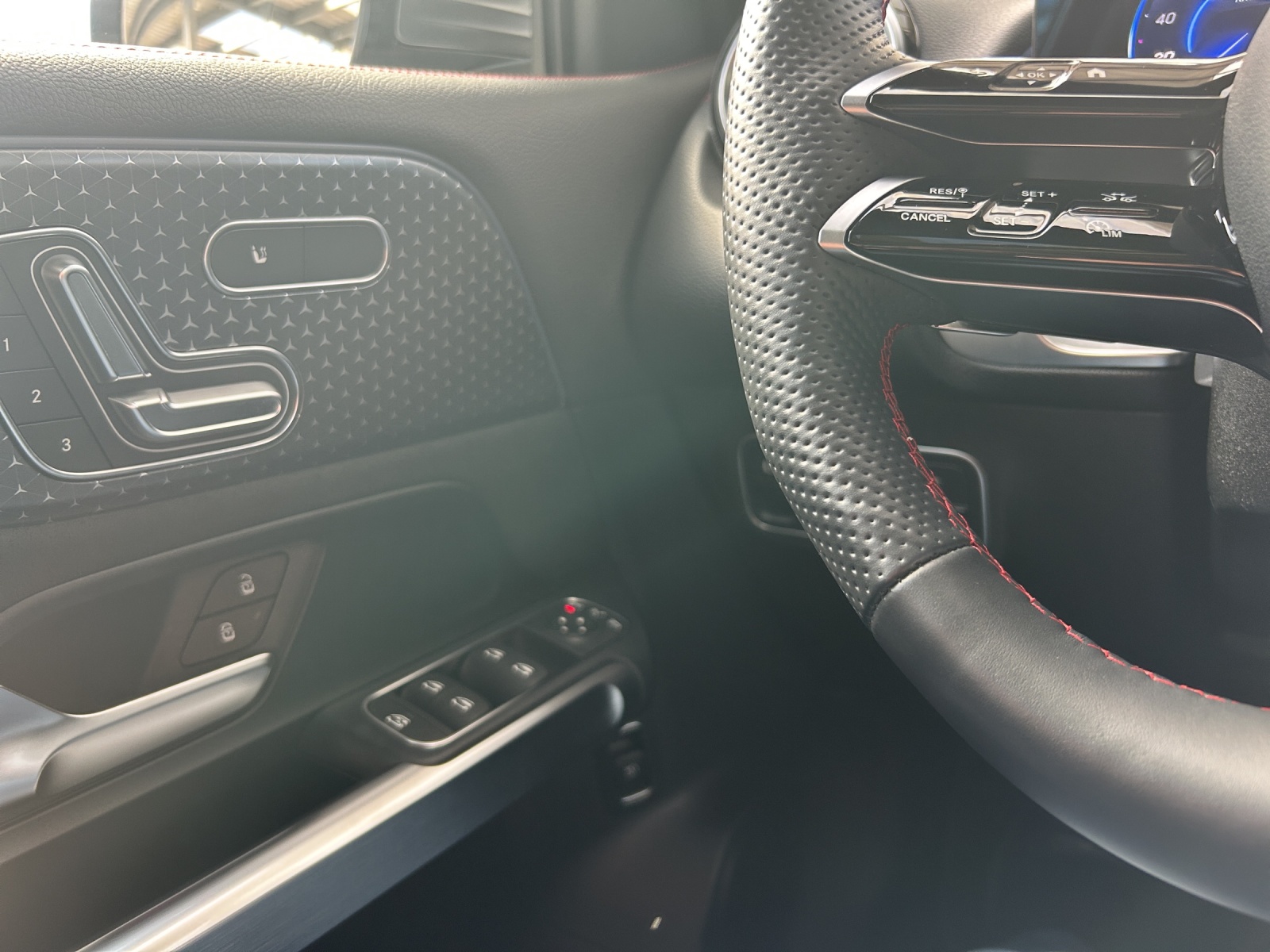 MERCEDES-BENZ EQB 350 66,5 kWh 4Matic Swiss Star - 13