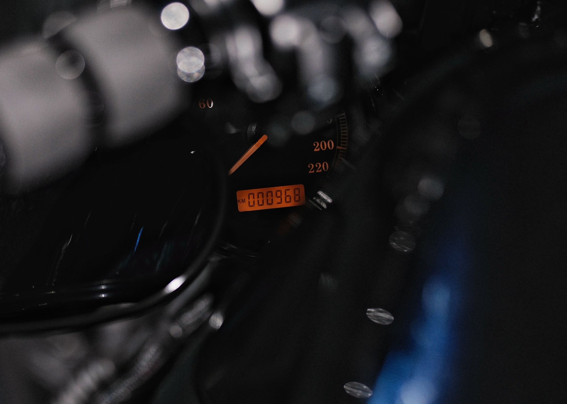 HARLEY-DAVIDSON XL 883 N Sportster Iron - 16