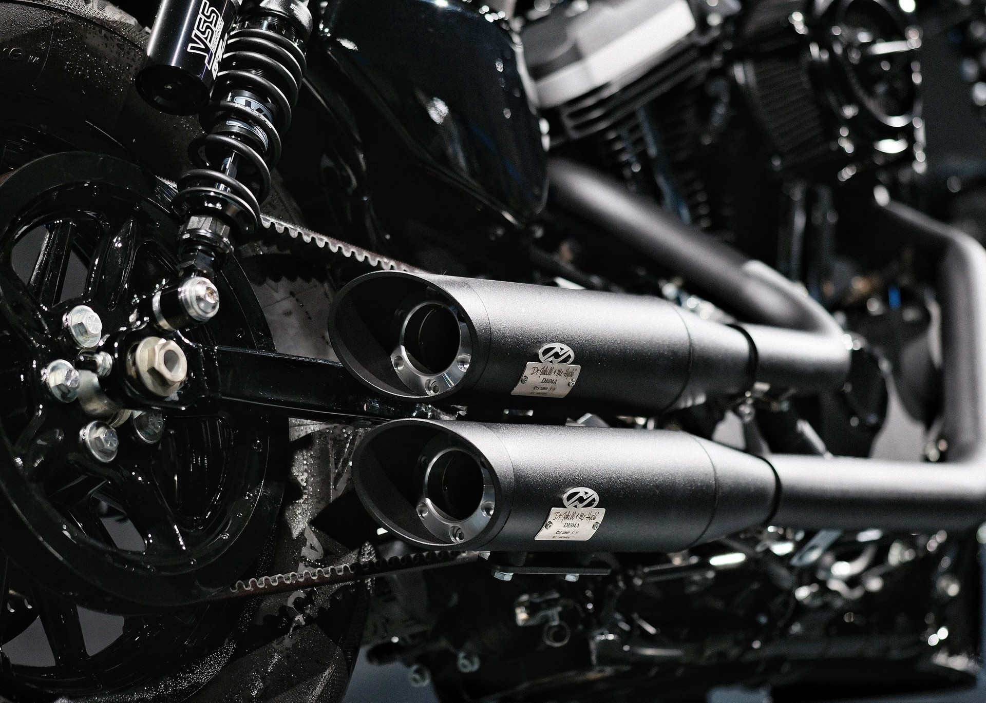 HARLEY-DAVIDSON XL 883 N Sportster Iron - 11