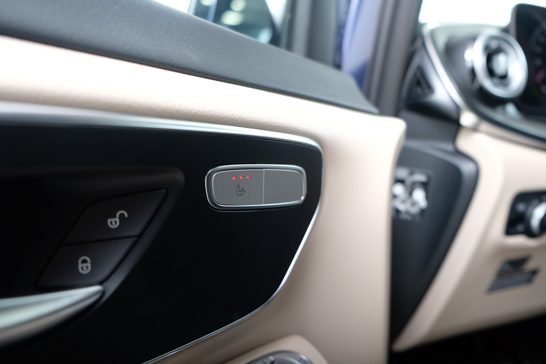 MERCEDES-BENZ Marco Polo 300 d 4M Automat - 10