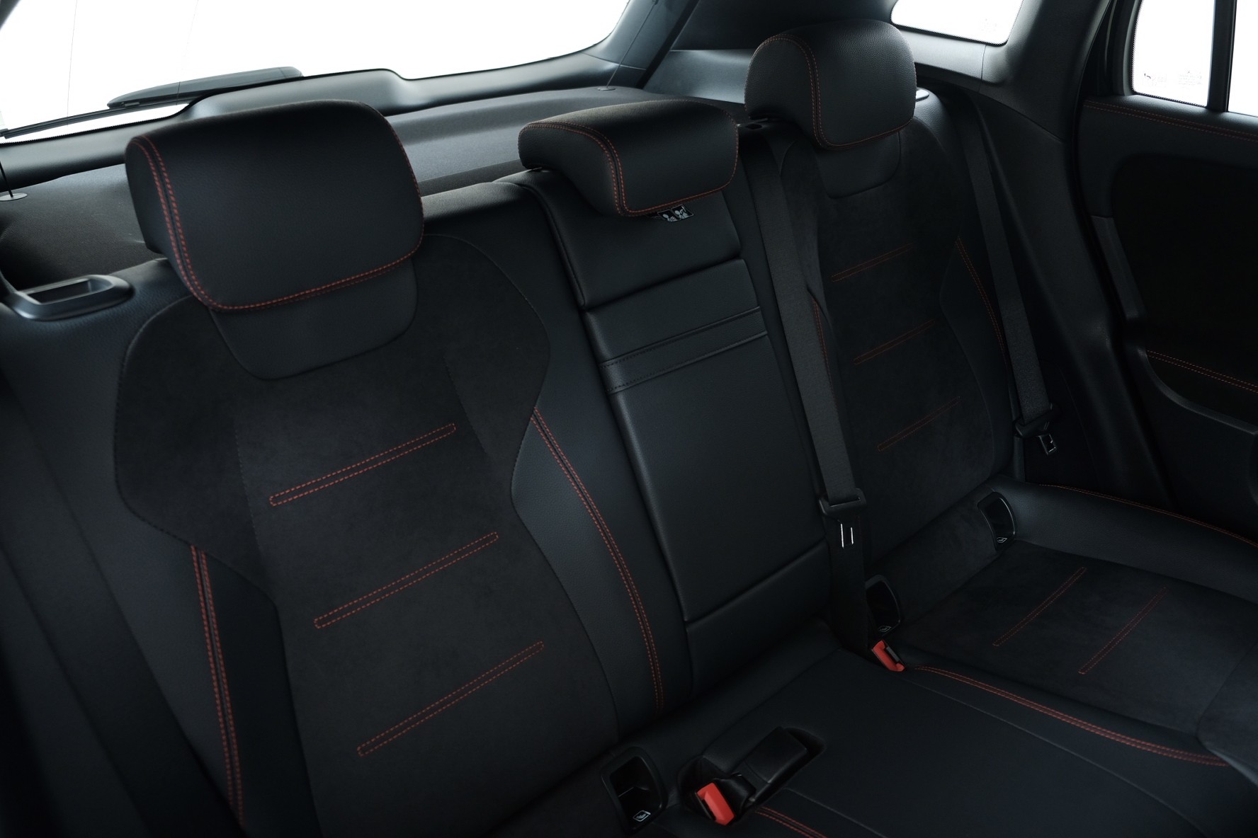 MERCEDES-BENZ EQA 300 AMG Line 4Matic - 11