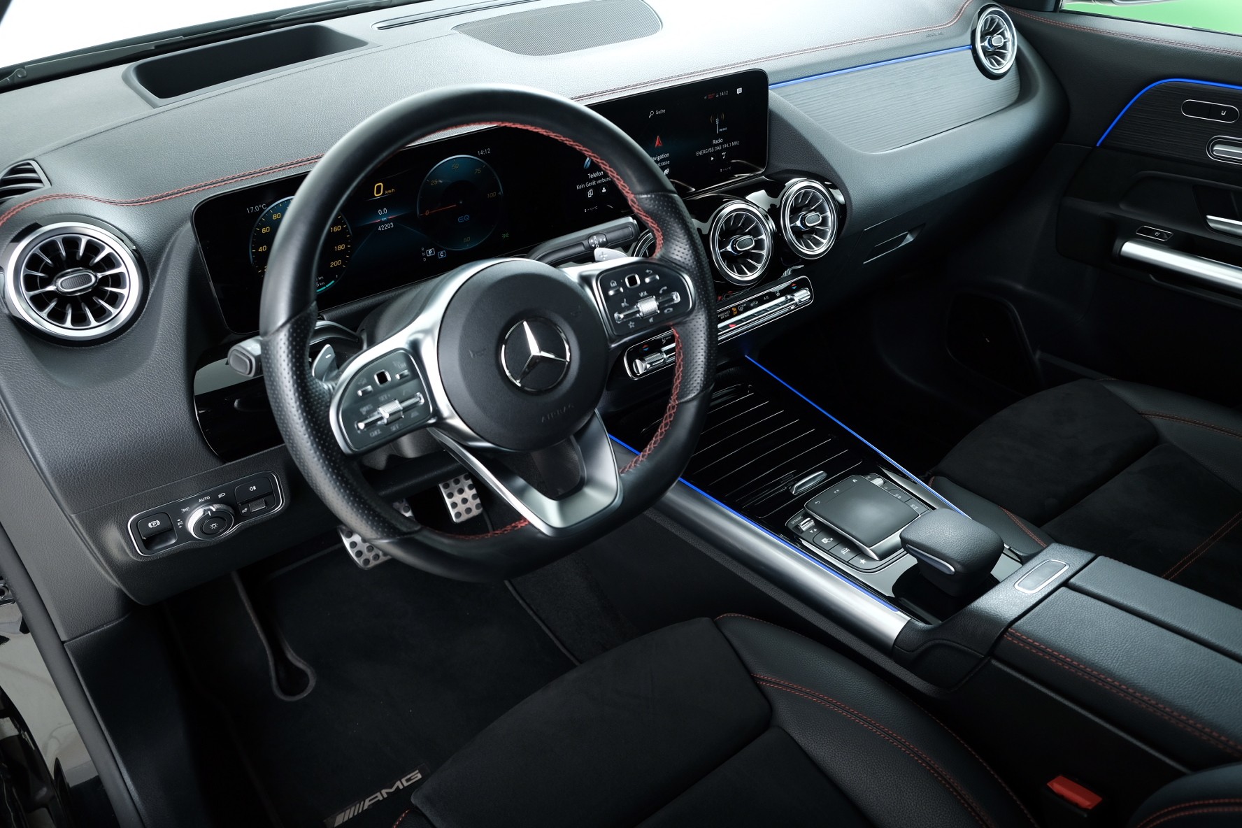 MERCEDES-BENZ EQA 300 AMG Line 4Matic - 9