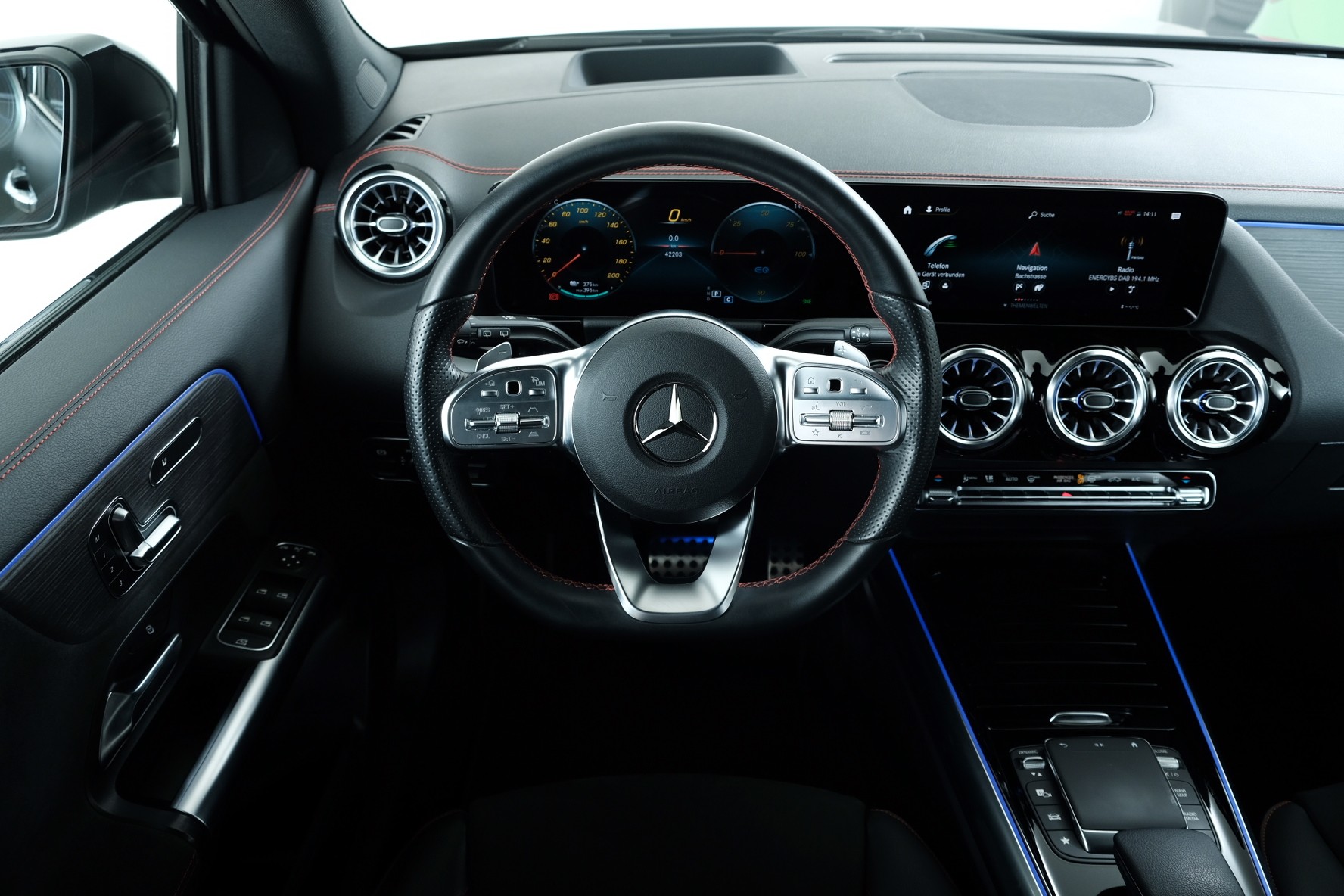 MERCEDES-BENZ EQA 300 AMG Line 4Matic - 7