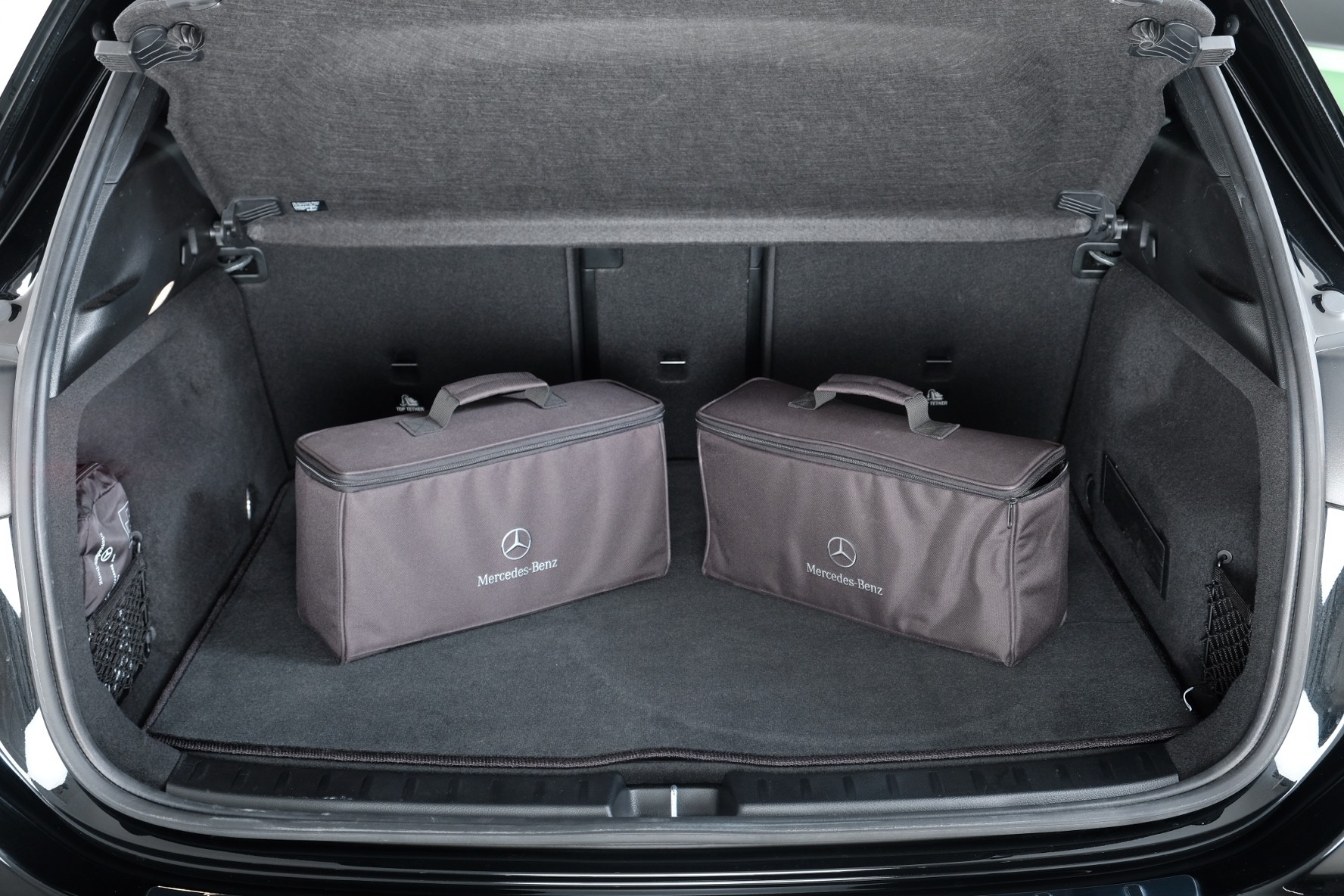 MERCEDES-BENZ EQA 300 AMG Line 4Matic - 12