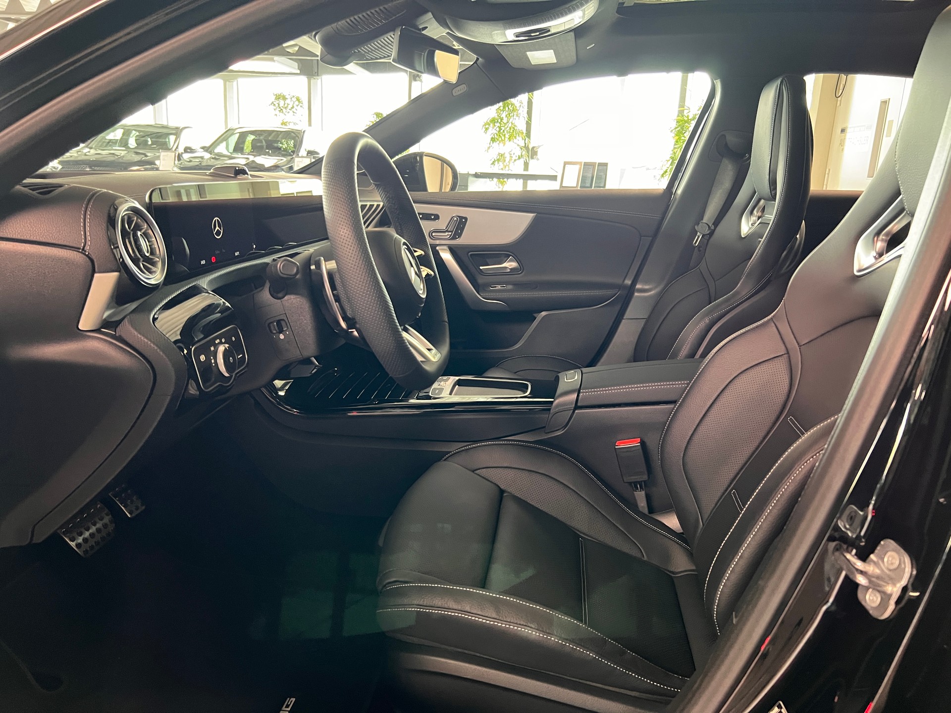 MERCEDES-BENZ A AMG 35 4Matic 8G-DCT - 10