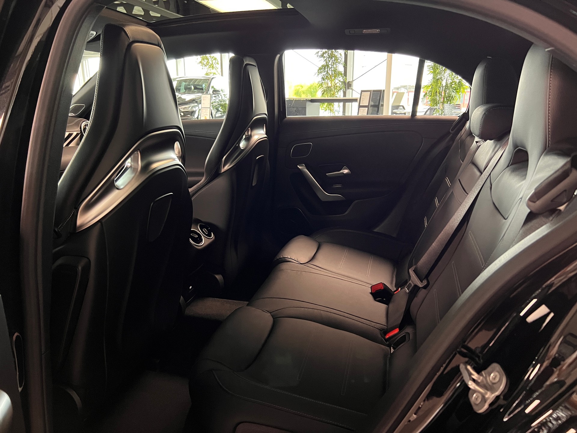 MERCEDES-BENZ A AMG 35 4Matic 8G-DCT - 9