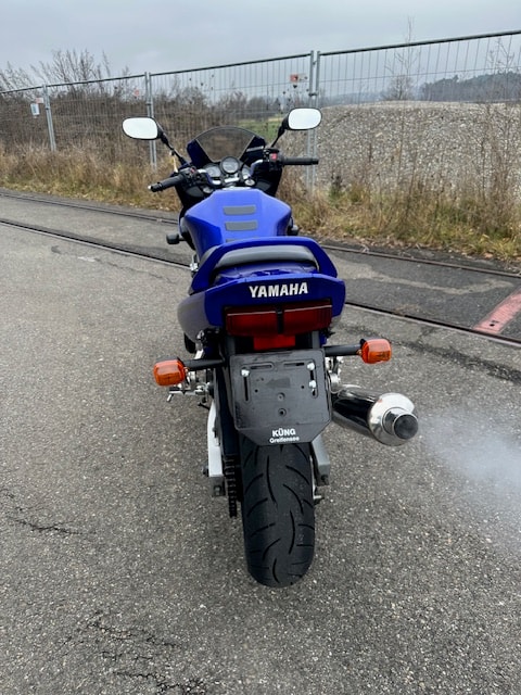 YAMAHA FZS 600 Fazer - 5