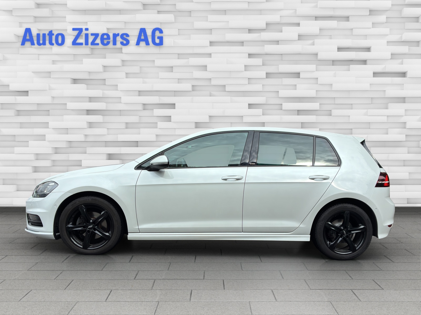 VW Golf 2.0 TDI Lounge R-Line 4Motion - 3