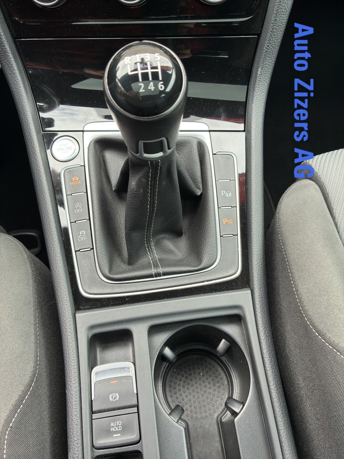 VW Golf 2.0 TDI Lounge R-Line 4Motion - 14