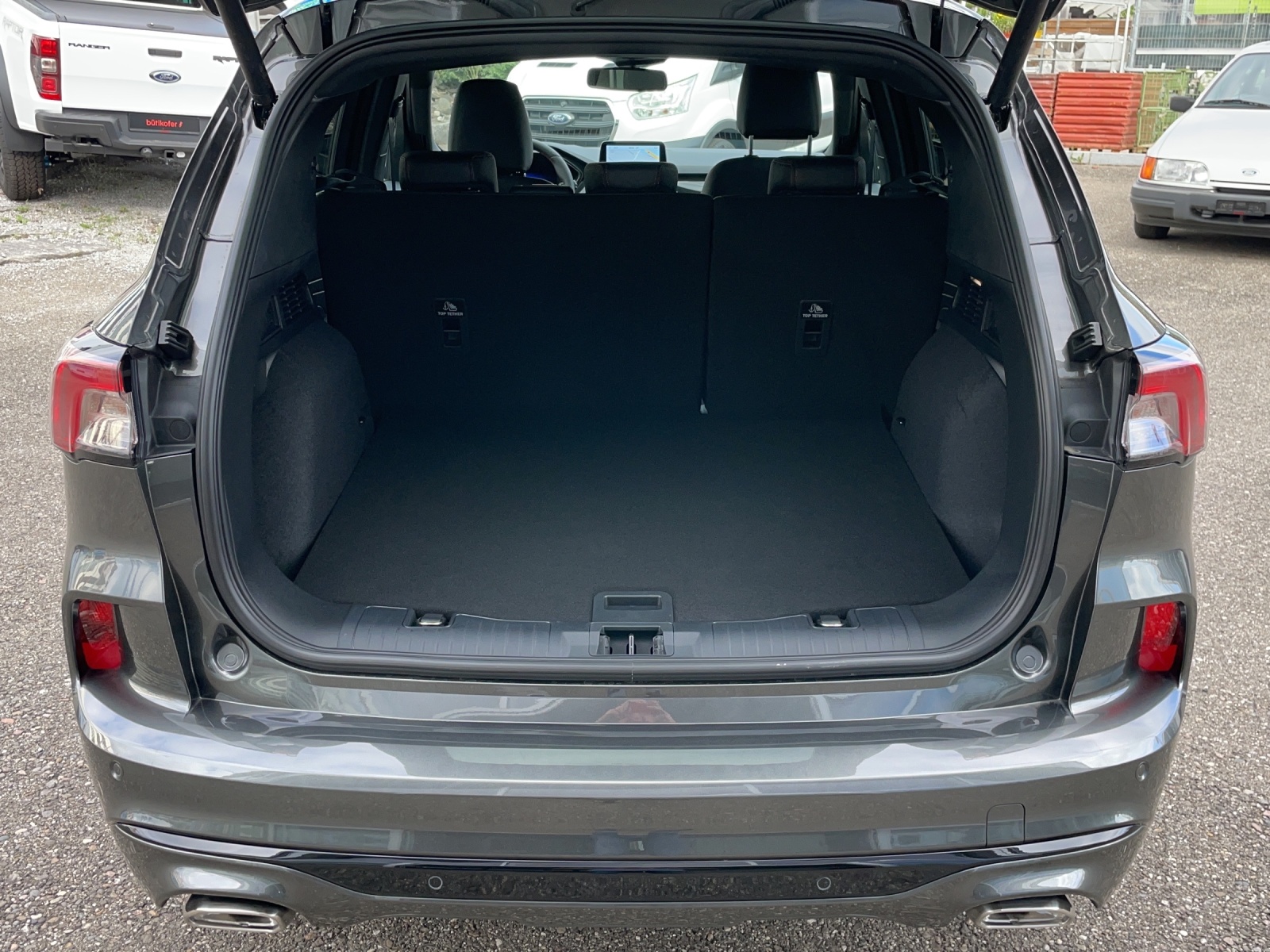 FORD Kuga 2.5 Plug-in Hybrid ST-Line X - 14