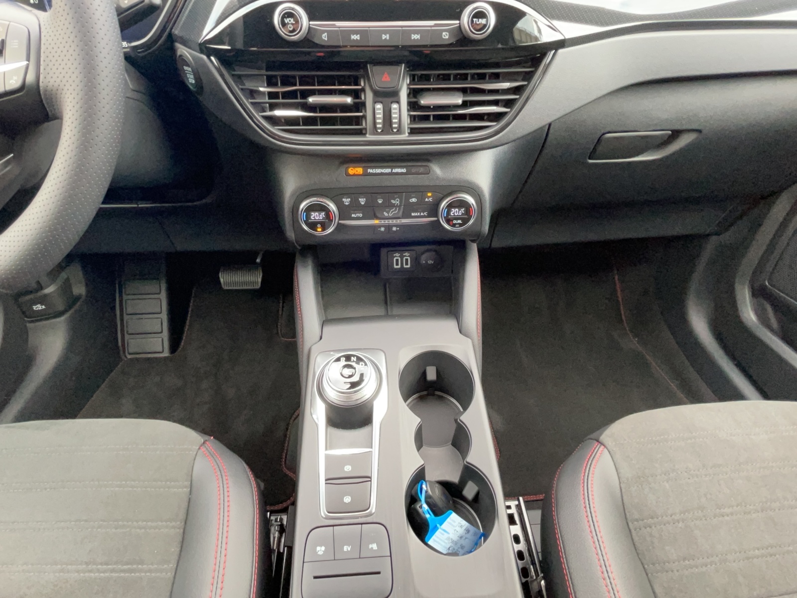 FORD Kuga 2.5 Plug-in Hybrid ST-Line X - 9